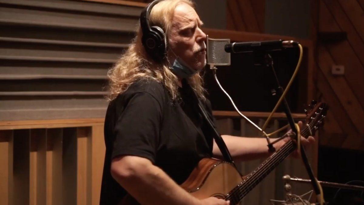 Watch Warren Haynes Perform ‘The Real Thing’ At Virtual Mountain Jam 2020