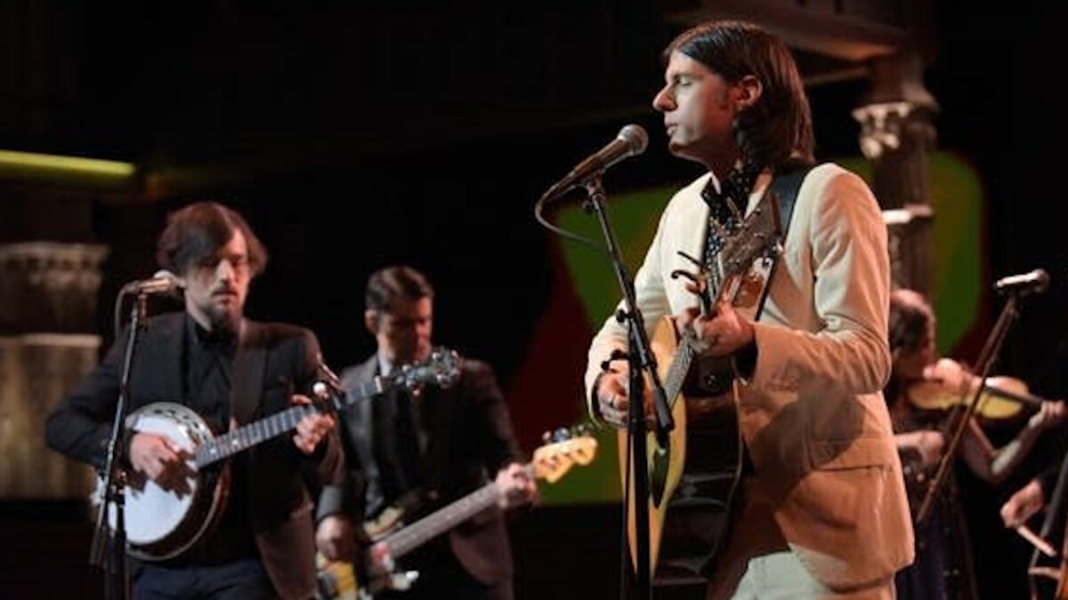 The Avett Brothers Cover George Harrison For ‘Colbert’ On This Date In 2017