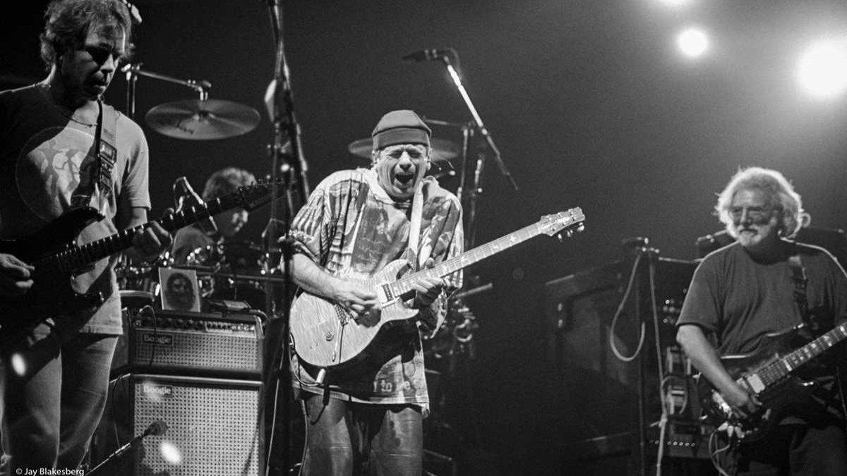 Grateful Dead Welcomes Carlos Santana On This Date In 1993