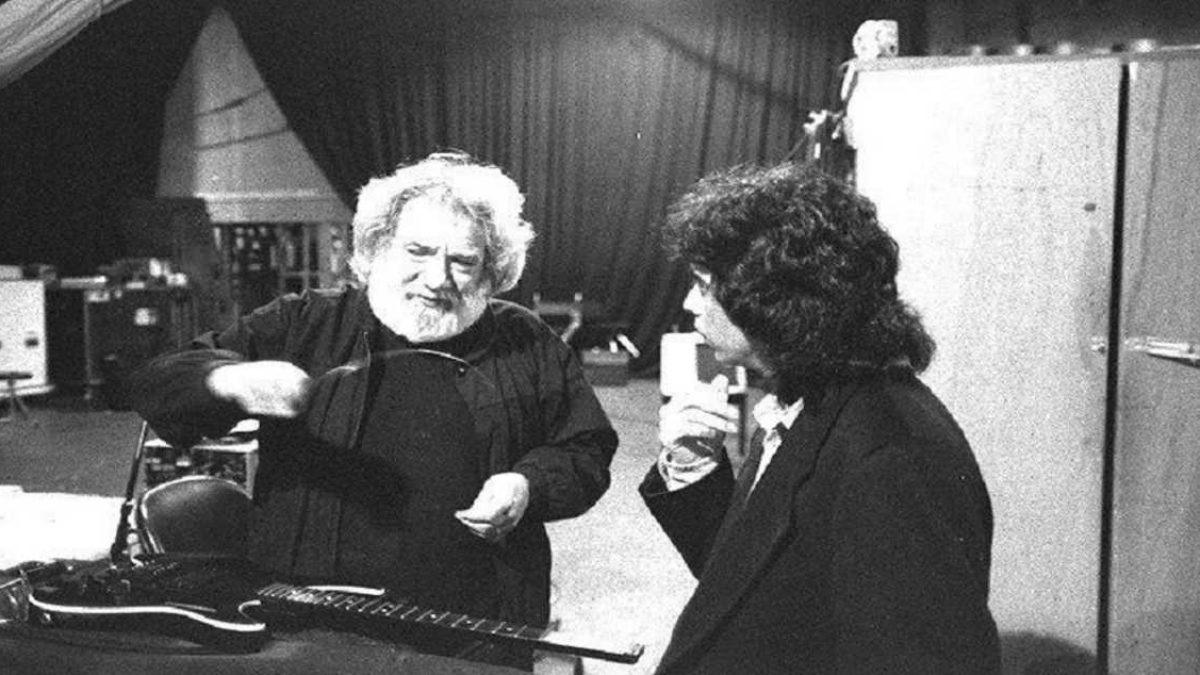 Listen To Rare Jerry Garcia & Sanjay Mishra Recordings ‘Front Street Outtakes’