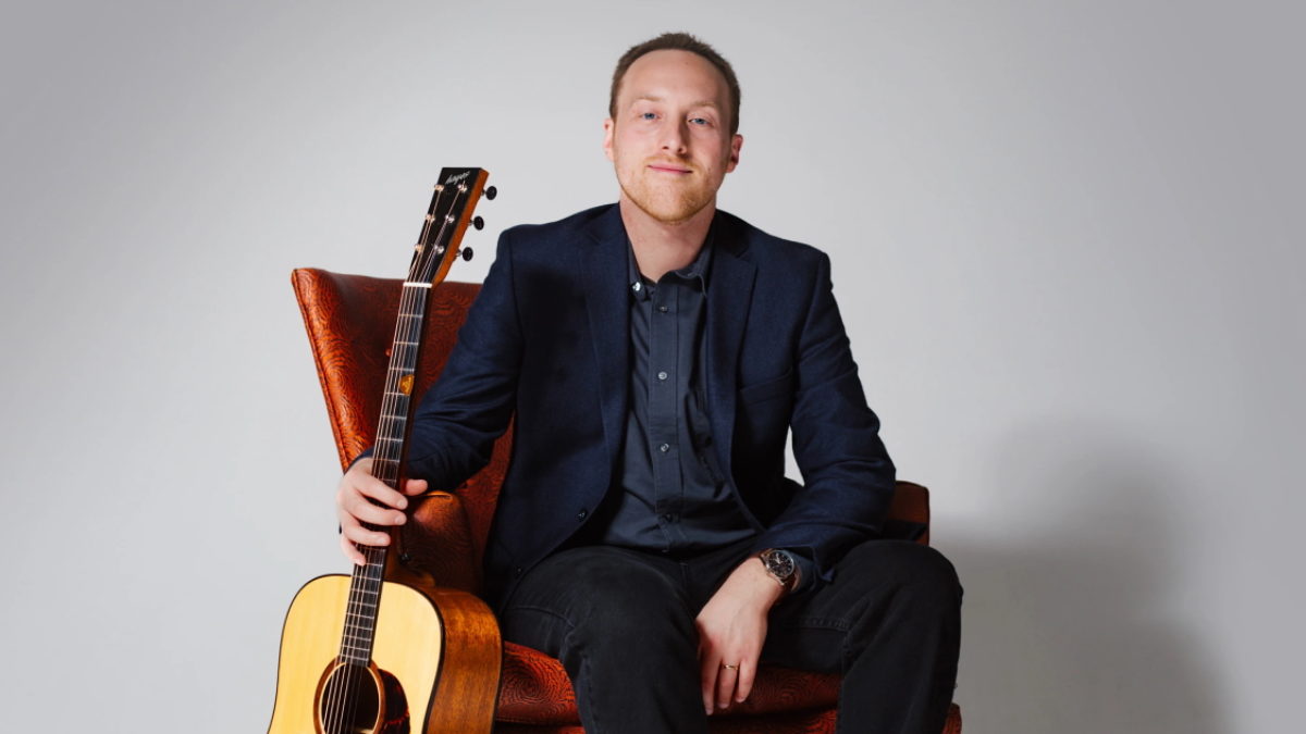 Justin Moses Releases New Album ‘Fall Like Rain’ Featuring Del McCoury, Sierra Hull & More