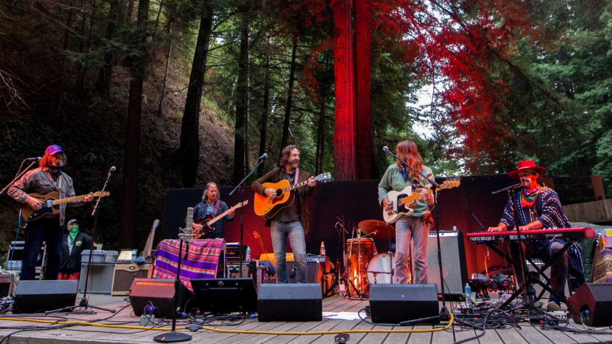 Los Hermanos Cosmico Perform 'Someday Past The Sunset' Live In Big Sur: Exclusive Video Premiere