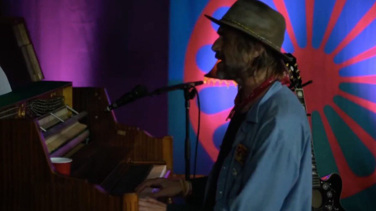 Todd Snider Covers The Black Crowes’ ‘She Talks To Angels’