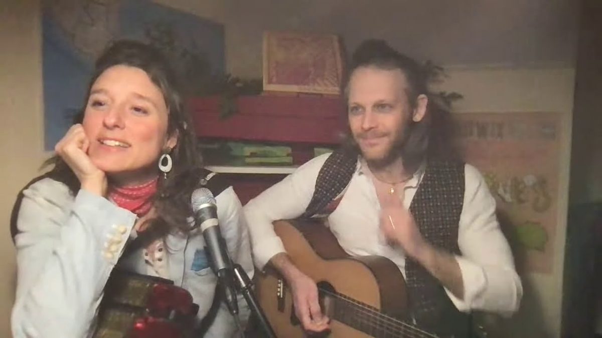 February Love Songs! David & Suz's Weekly Lovestream Performance