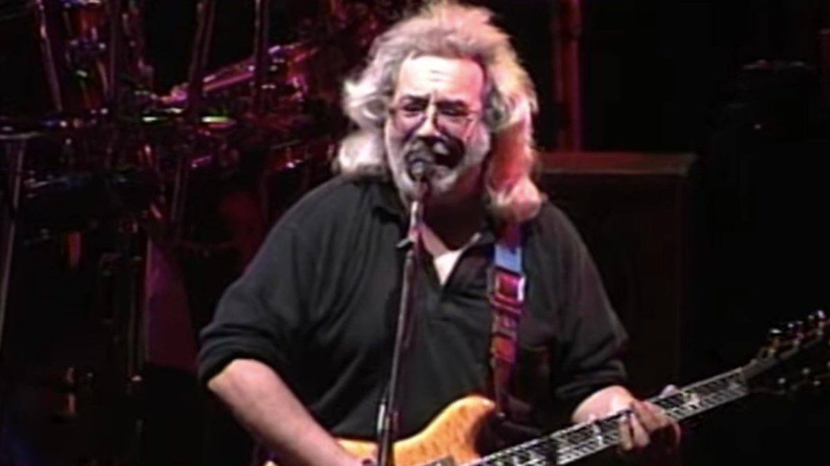 The Grateful Dead Perform ‘Iko Iko’ At Shoreline In 1989: Pro-Shot Video