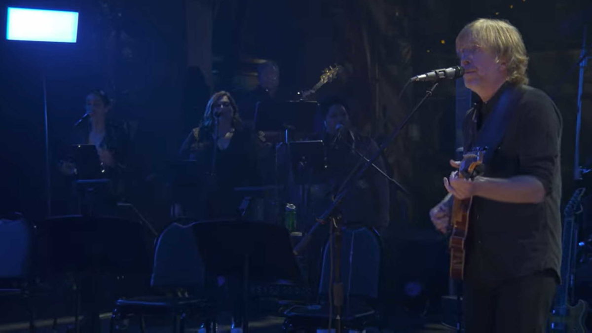 Trey Anastasio Performs ‘The Silver Light’ At ‘The Beacon Jams’: Pro-Shot Video