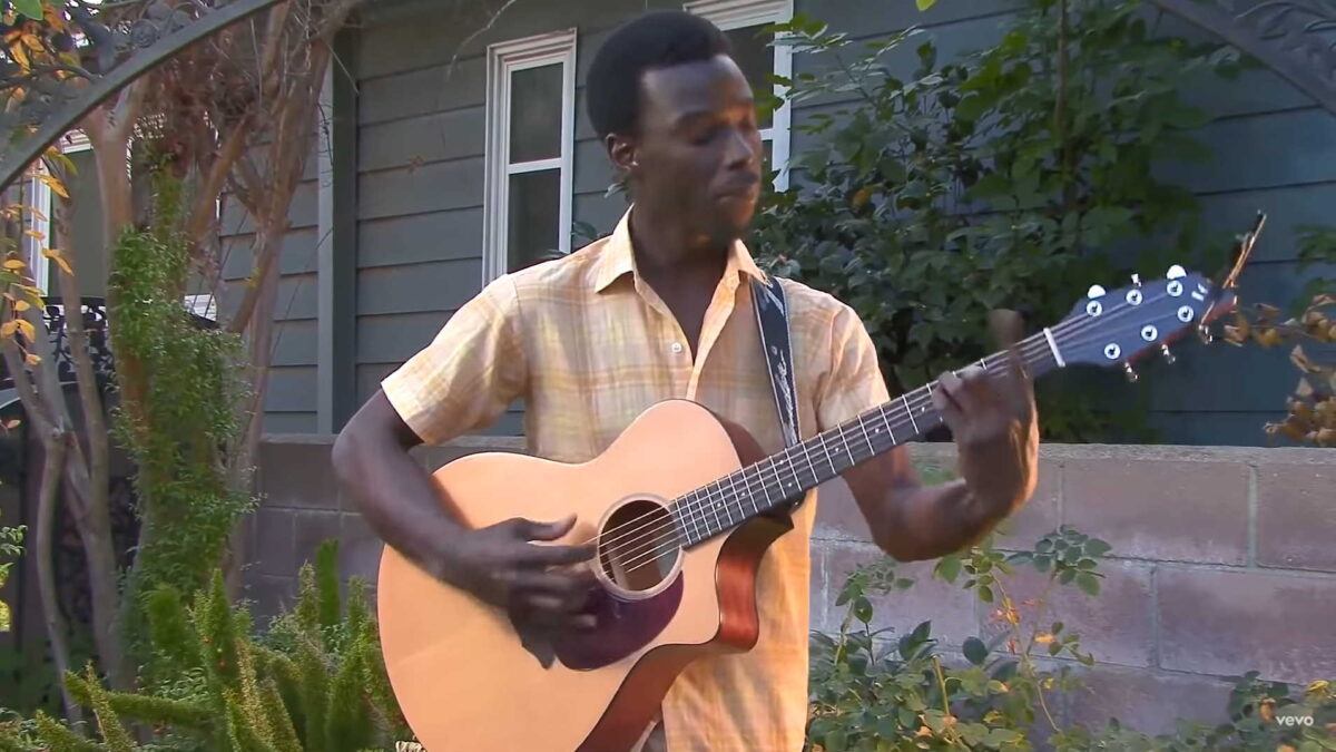 Watch Black Pumas’ Eric Burton Perform ‘Colors’ In 2014