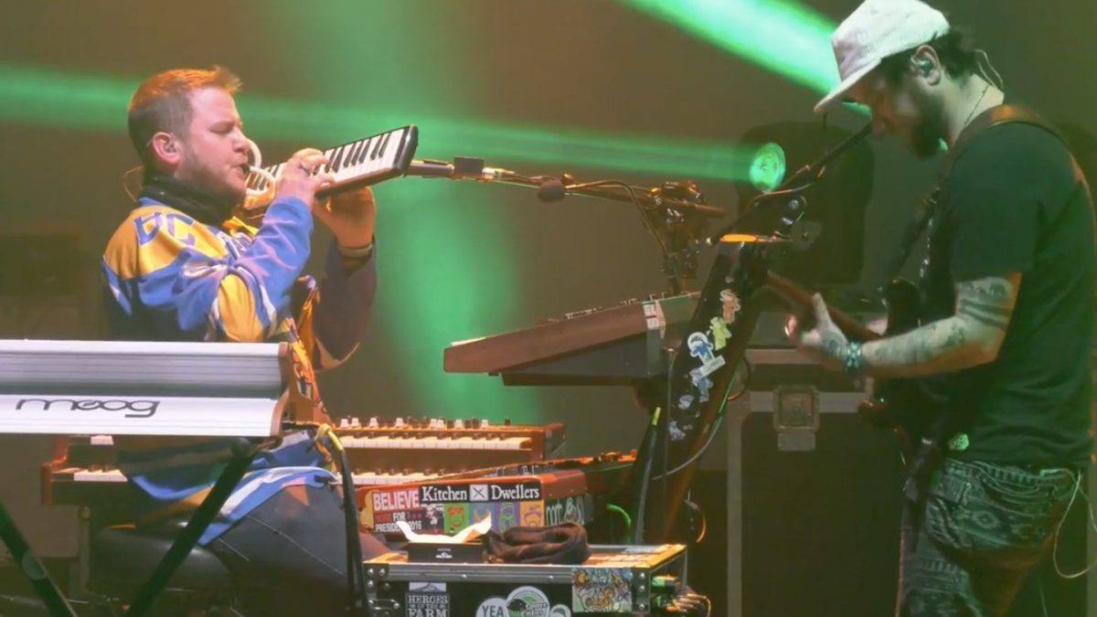 Twiddle Goes Acoustic On Opening Night In Vermont