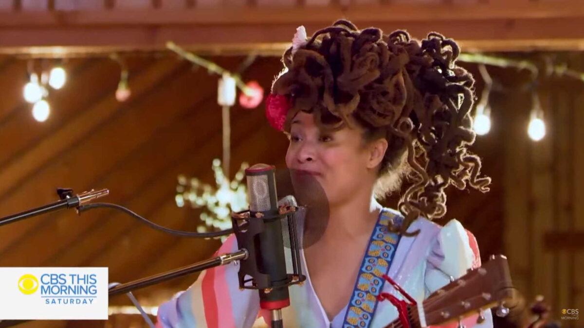 Valerie June Performs For CBS This Morning 'Saturday Sessions'