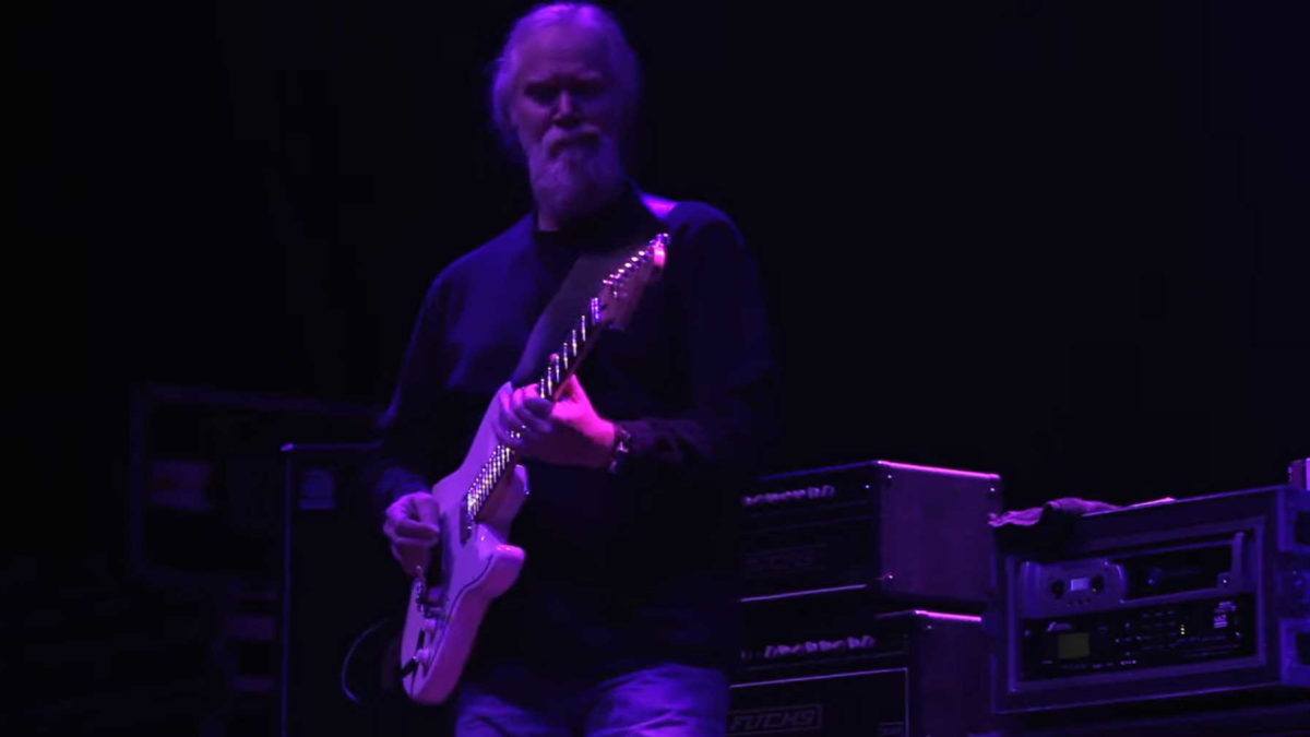 Watch Widespread Panic Cover The Black Keys’ ‘Strange Times’ In 2011
