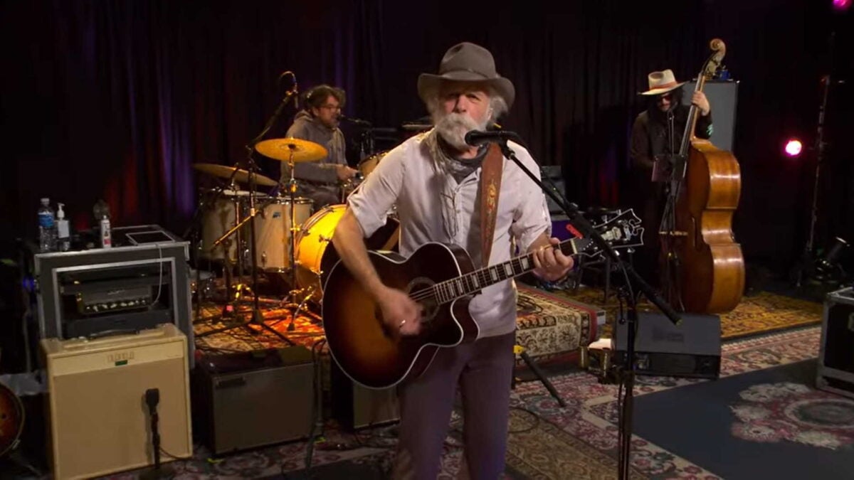 Watch Bob Weir & Wolf Bros Perform ‘Ripple’ At TRI Studios On New Year’s Eve 2020