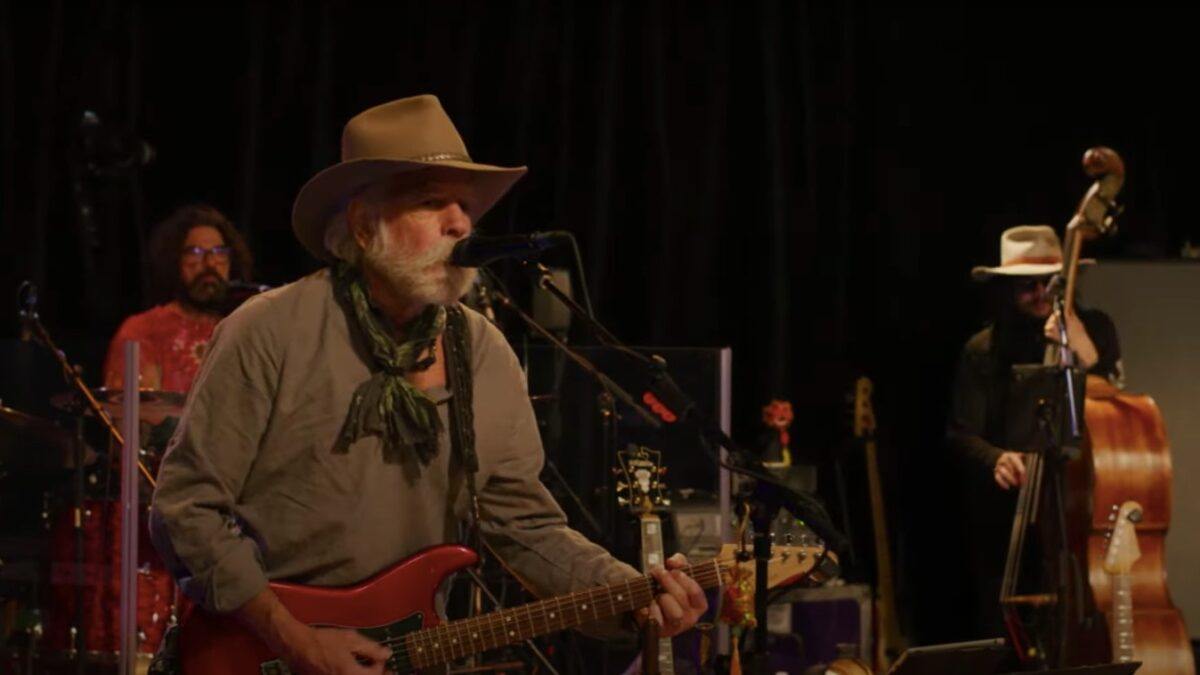 Bob Weir & Wolf Bros Fit Debuts Into Livestream Concert At TRI Studios