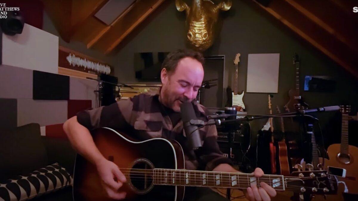 Watch Dave Matthews Perform 'Rooftop' Live On SiriusXM