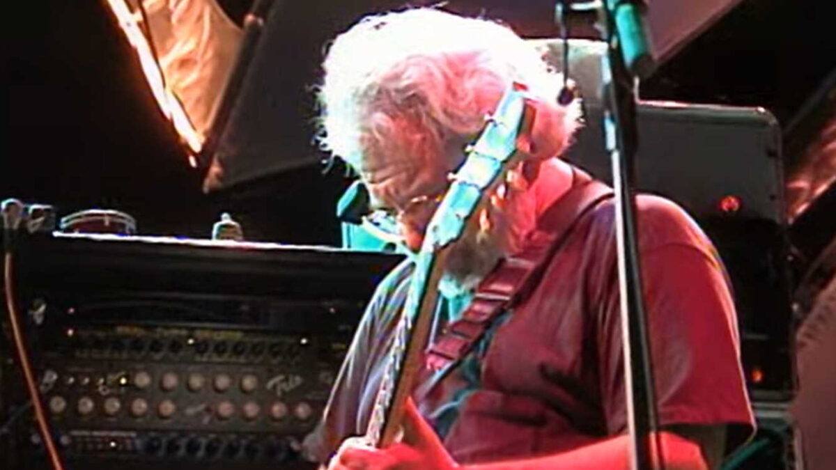 Watch The Grateful Dead Perform ‘All Along The Watchtower’ At Shoreline In 1993
