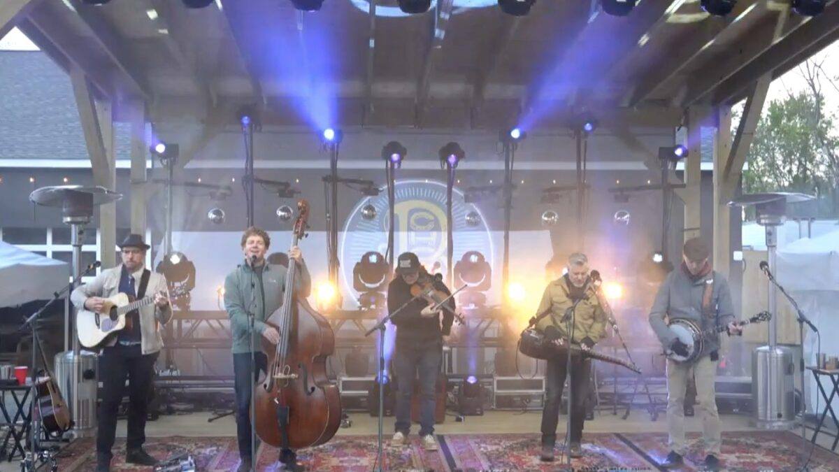 Infamous Stringdusters Perform Live At B Chord Brewing Company