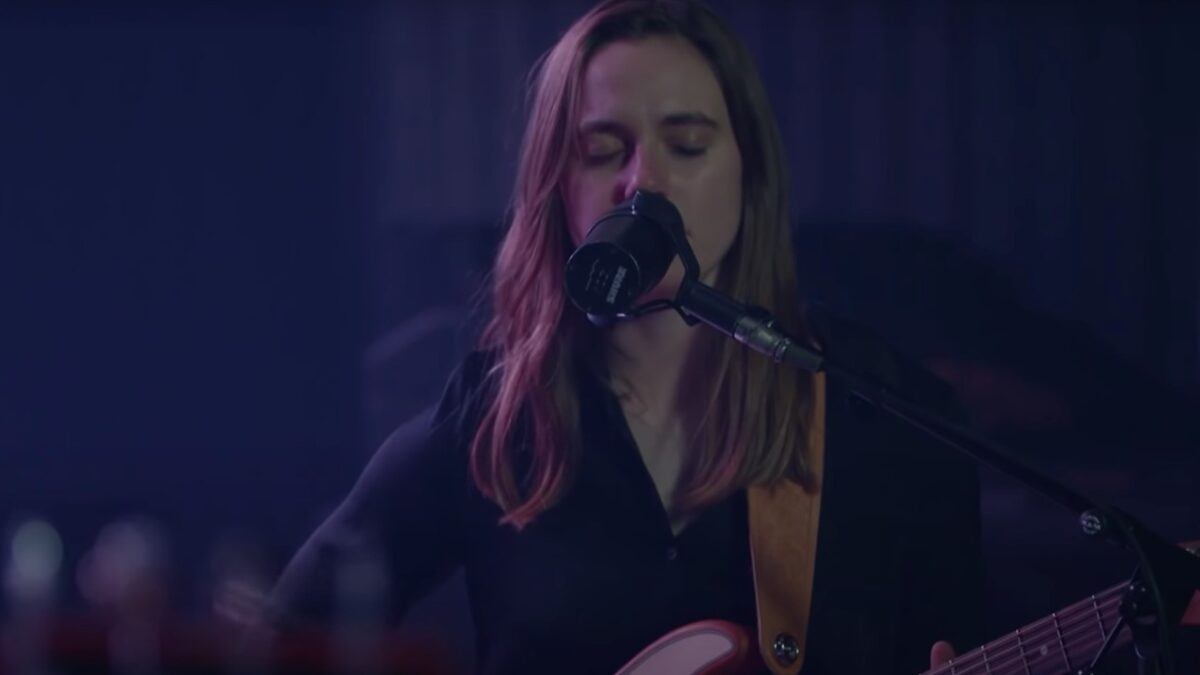 Julien Baker Performs ‘Favor’ On ‘The Late Late Show’