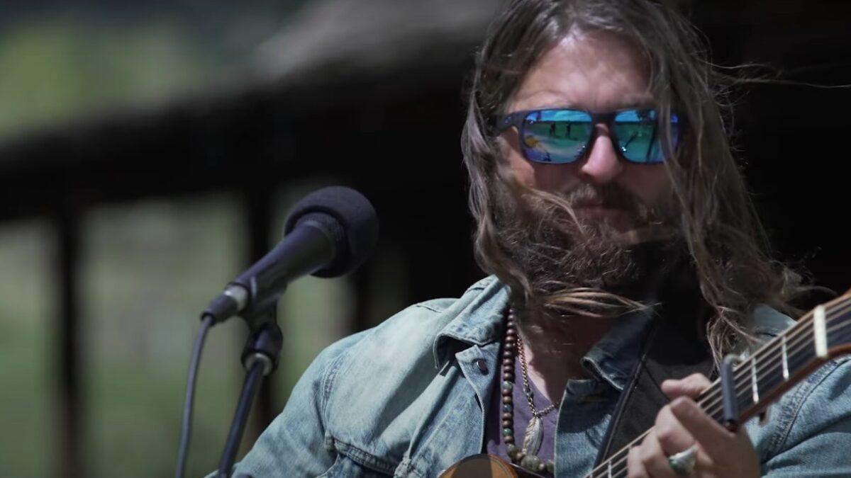 Watch Paul Hoffman Perform Greensky Bluegrass Songs Acoustic At Caribou Ranch