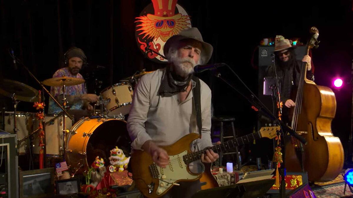 Bob Weir & Wolf Bros Perform ‘Eyes Of The World’ At TRI Studios: Pro-Shot Video