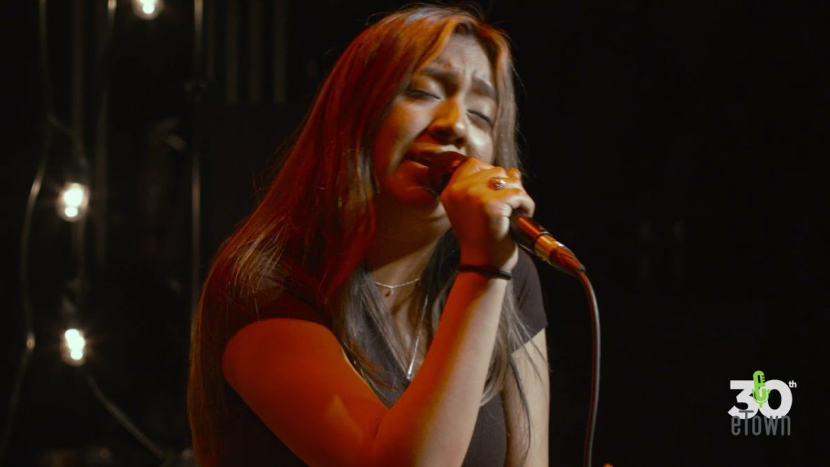 eTown 30th Anniversary - Raquel Garcia - "Blue Bayou"