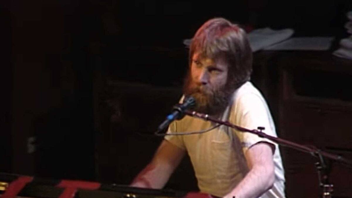 The Grateful Dead Performs ‘Bertha’ On New Year’s Eve 1987: Pro-Shot Video