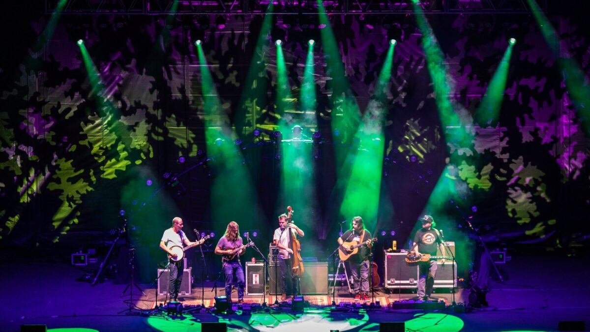Greensky Bluegrass Dusts Off Phish, Bob Dylan & Wood Brothers Covers At New Haven Opener