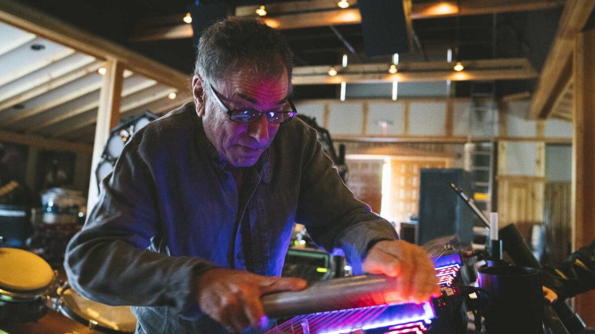 Mickey Hart & Zakir Hussain Release 'Sound Consciousness: Drones For Sonic Bathing' Meditation Courses