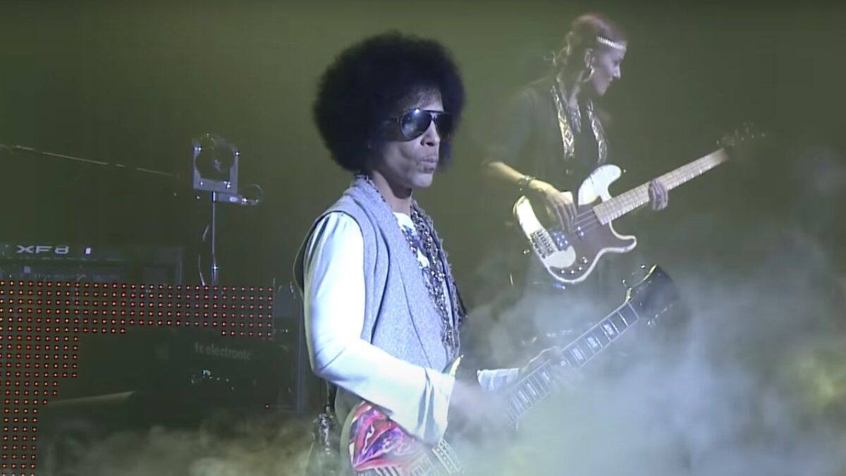 Watch Prince & 3rdEyeGirl Perform ‘CRAZY2COOL’ Medley In Paris In 2014