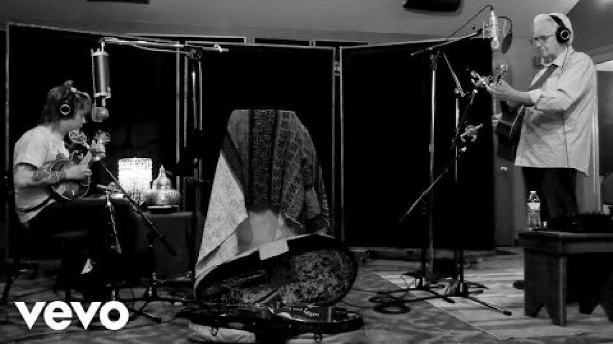 Billy Strings - "Midnight on the Stormy Deep" with Del McCoury (Live)