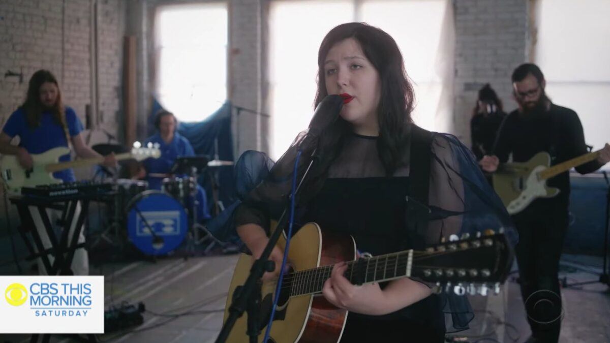 Lucy Dacus Performs On ‘CBS This Morning’
