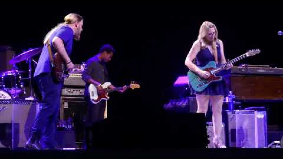 Tedeschi Trucks 2021-06-11 Daily's Place "Just Wont Burn"