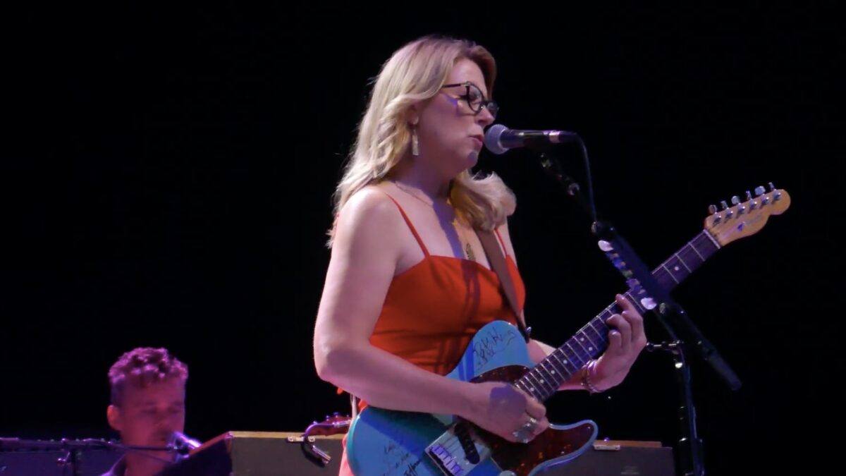 Tedeschi Trucks Dust Off ‘Looking For Answers’ At Jacksonville ‘Fireside Live’ Finale
