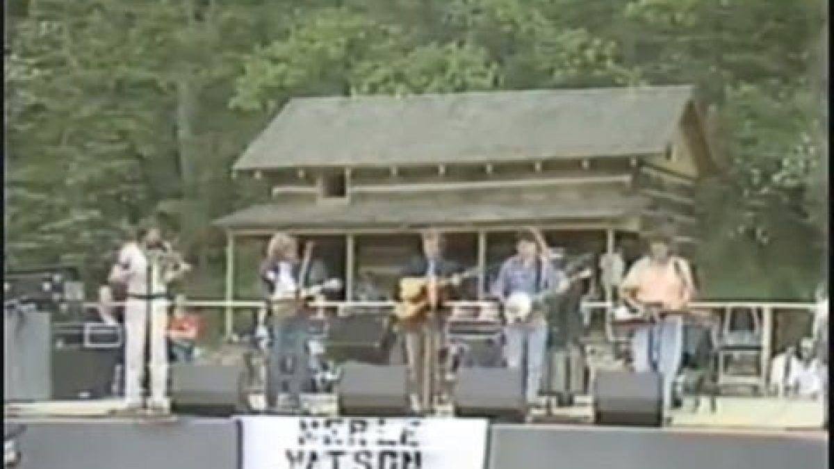 Tony Rice/ Sam Bush - Mark O'Connor at first Merlefest (Flux, Sam...)