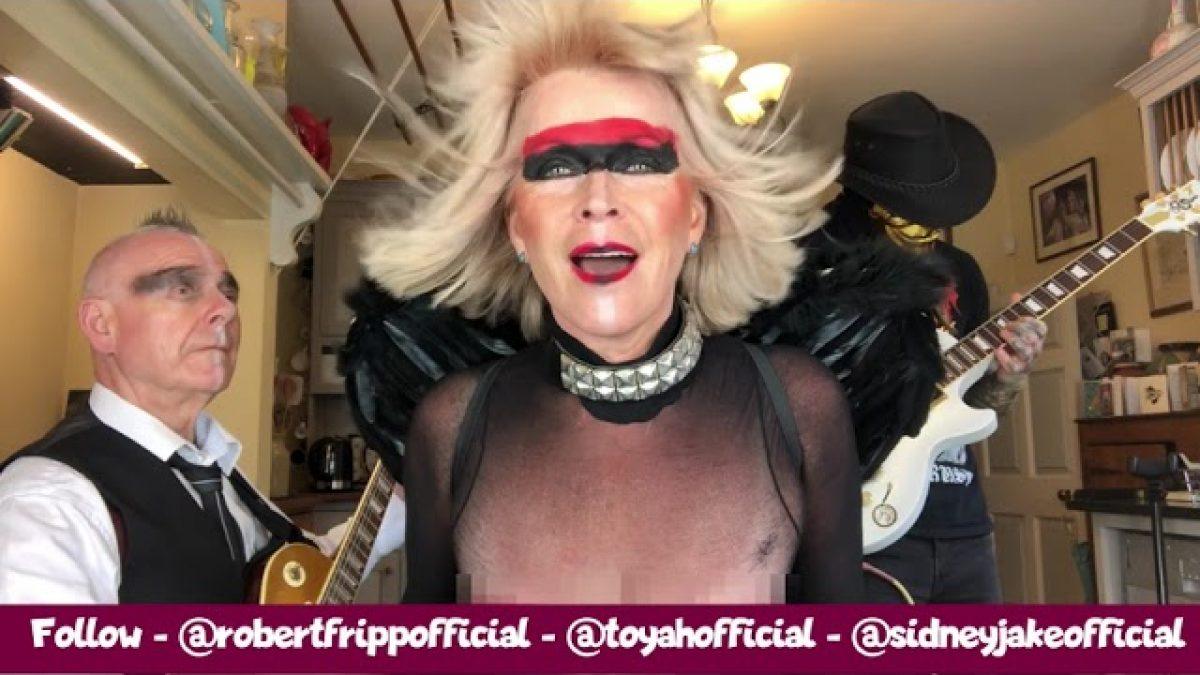 Toyah and Robert's Sunday Lunch - Sweet Dreams