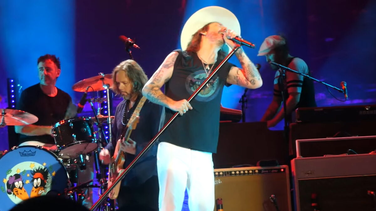 The Black Crowes Cover Velvet Underground’s ‘Rock & Roll’ In Burgettstown