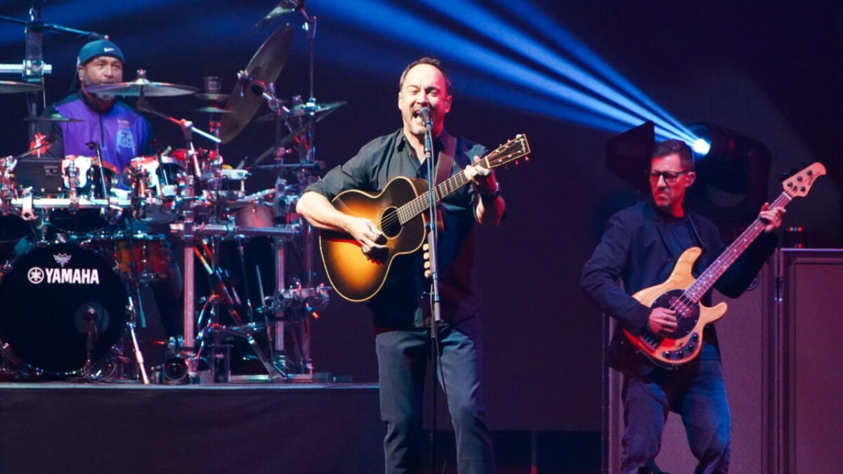 Dave Matthews Expresses Frustration Following Elementary School Shootings