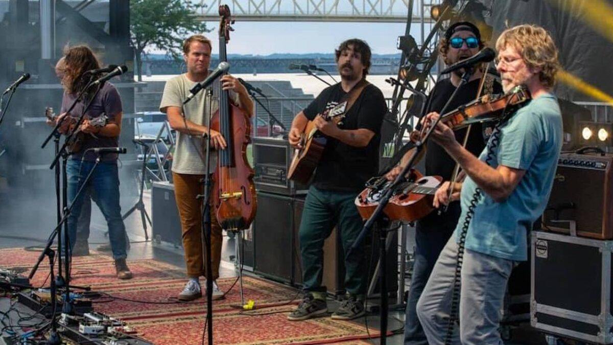 Sam Bush Guests With Greensky Bluegrass In Louisville