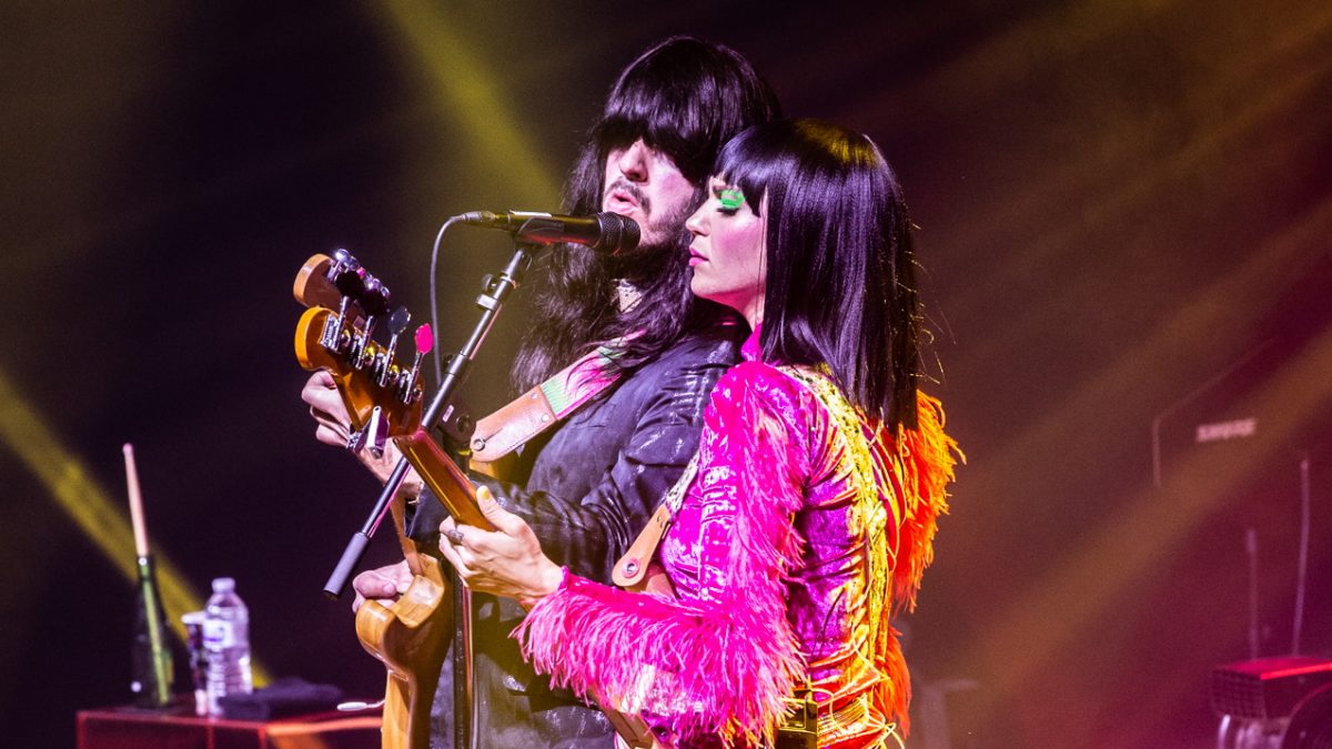 Khruangbin Expands Summer & Fall Tour 2022