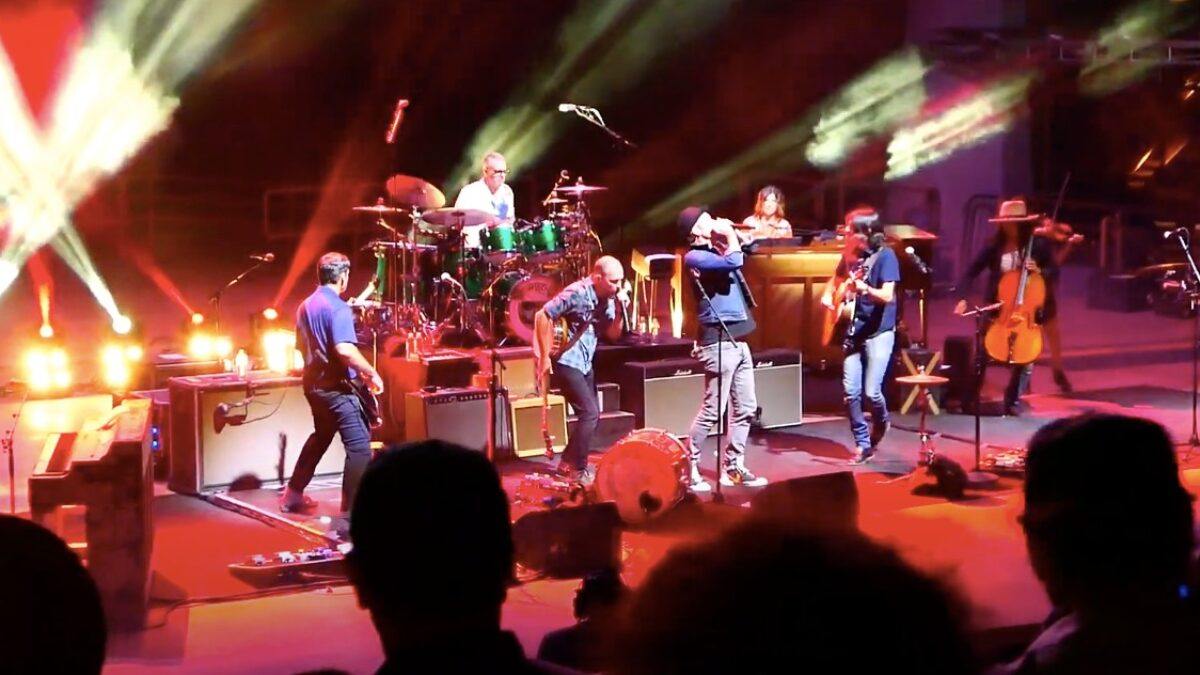 The Avett Brothers Welcome G. Love At Red Rocks