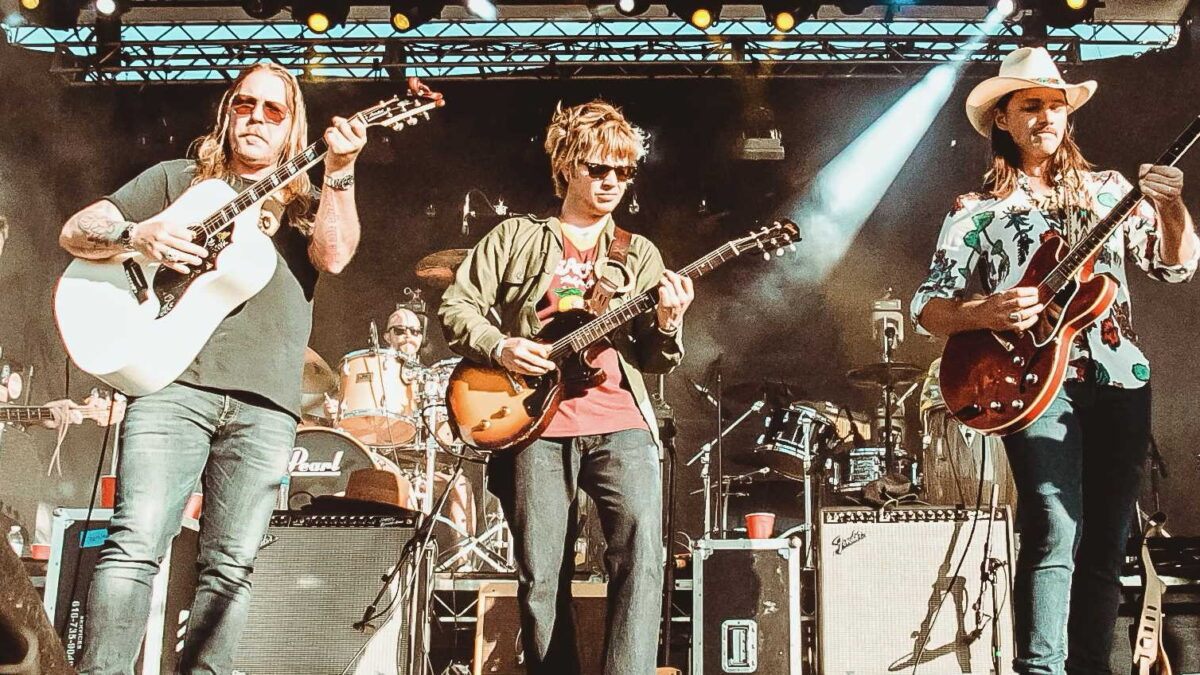 Billy Strings Tour Dates & Tickets, News, Videos, Tour History