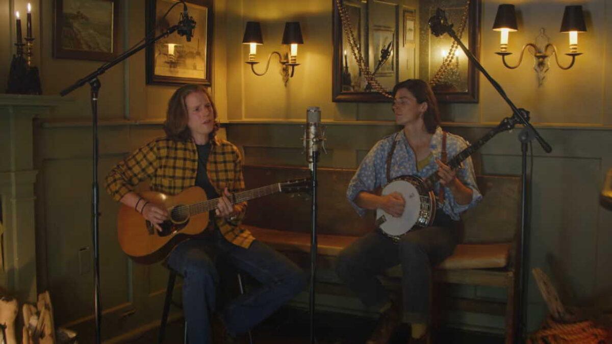 Watch ‘Swept Away’ Cast Members Perform The Avett Brothers’ ‘Murder In The City’