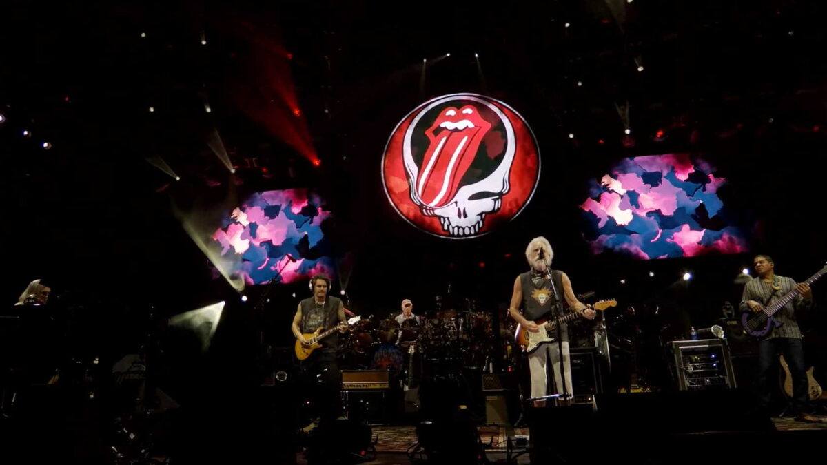 Dead & Company Debuts Rolling Stones Cover In Darien Center