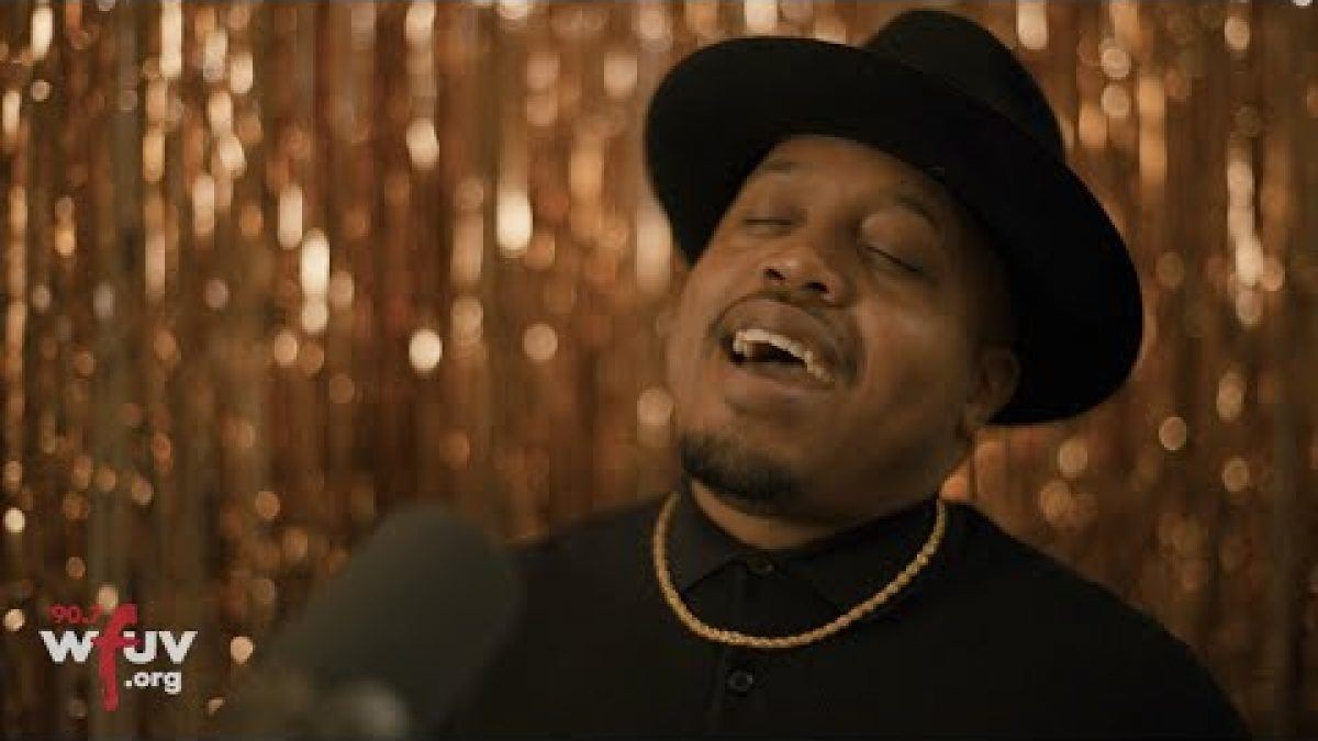 Durand Jones & The Indications - "Witchoo" (Live for WFUV)