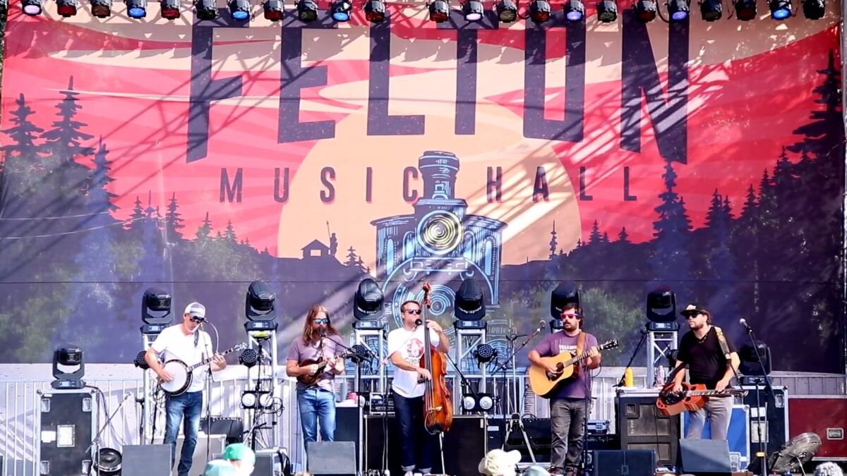 Greensky Bluegrass Covers Bobby Hebb’s ‘Sunny’ In California