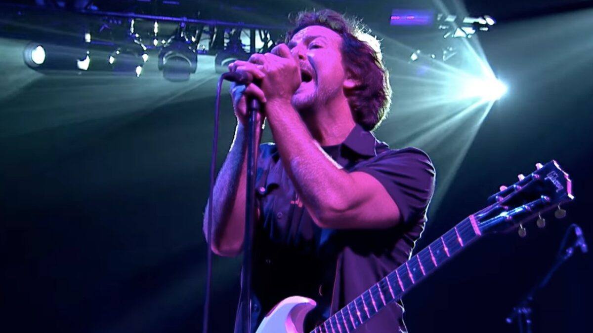 Watch Pearl Jam Perform ‘In My Tree’ At ‘No Code’ Show In 2014