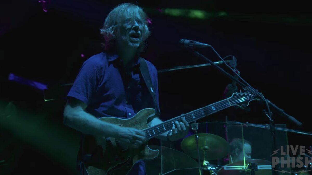 Watch Phish Perform 25-Minute ‘Carini’ At Oak Mountain
