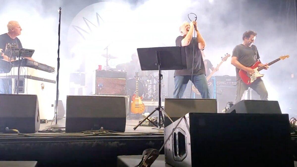 Ween Returns For 1st Show In 18 Months