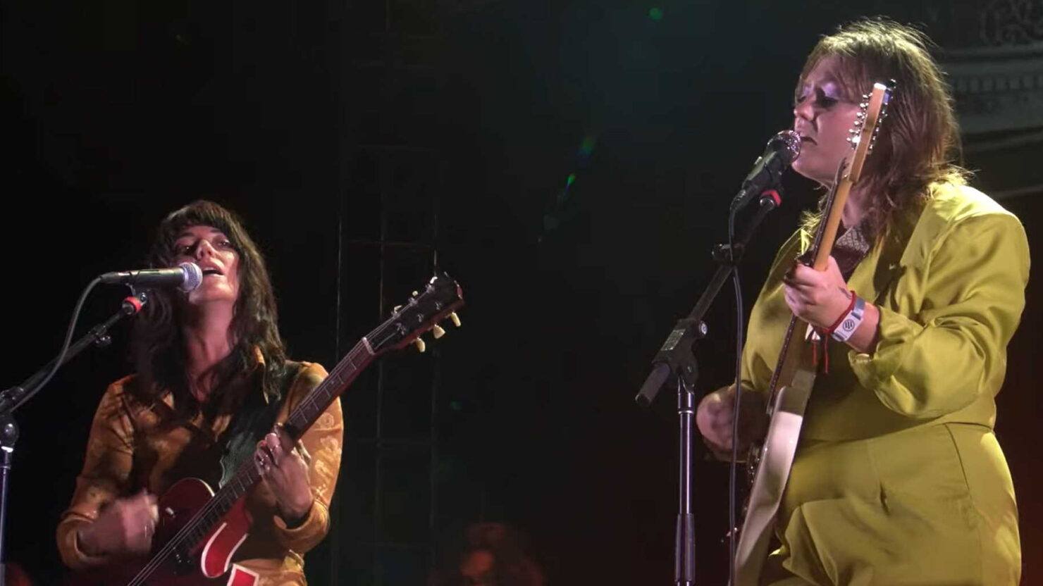 Watch Angel Olsen & Sharon Van Etten Perform ‘Like I Used To’ At
