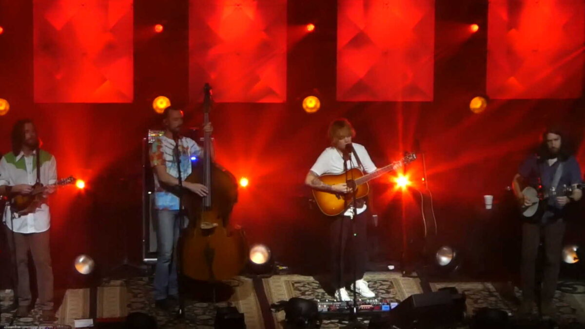 Watch Billy Strings Cover The Grateful Dead In Oakland