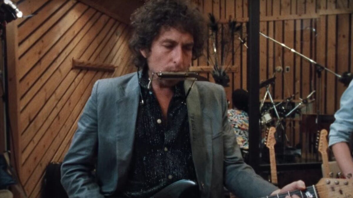 Bob Dylan Shares Never-Before-Seen Video Of 1983 ‘Don’t Fall Apart On Me Tonight’ Recording Session