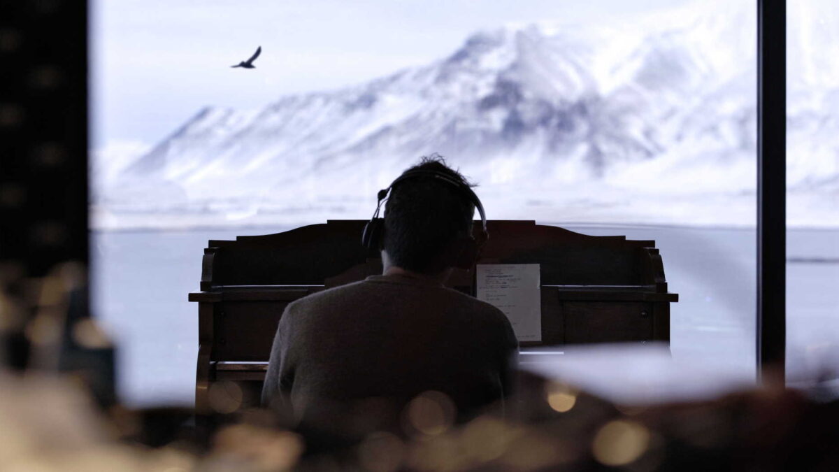 Damon Albarn Releases ‘Royal Morning Blue’ Single